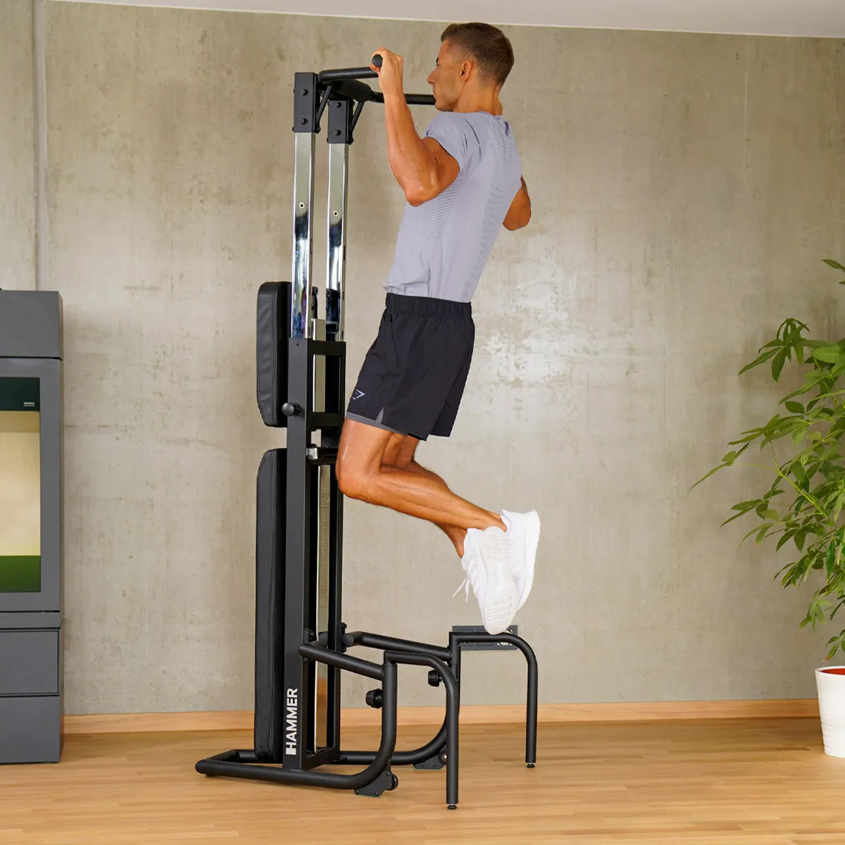 Lõuatõmbe-/treeningpink HAMMER Bench Pullup & Dip