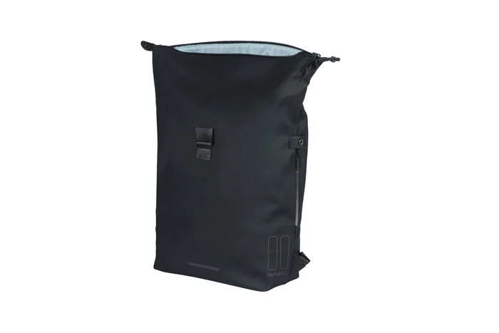 Seljakott pakiraamikinnitusega BASIL SoHo Nordlicht, 17 L, LED, must