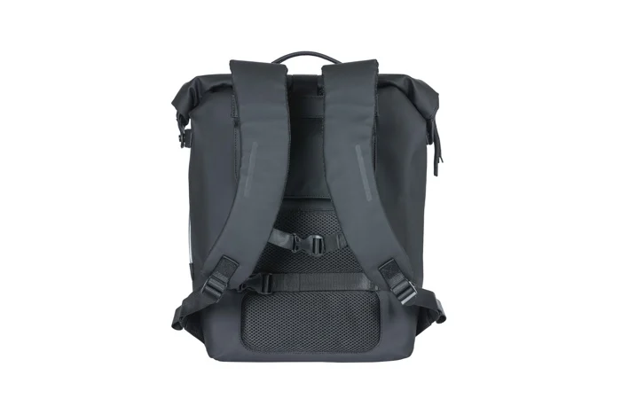 Seljakott pakiraamikinnitusega BASIL SoHo Nordlicht, 17 L, LED, must