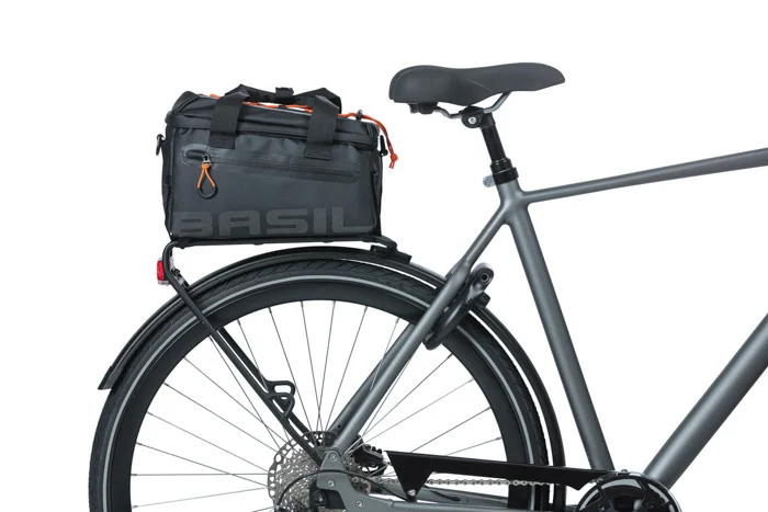 Pakiraamikott BASIL Miles Tarpaulin 8L, must-oranž