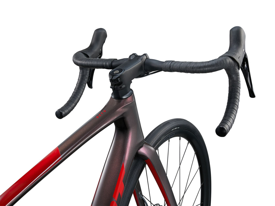 Maanteeratas GIANT Defy Advanced 2, Tiger Red (L)